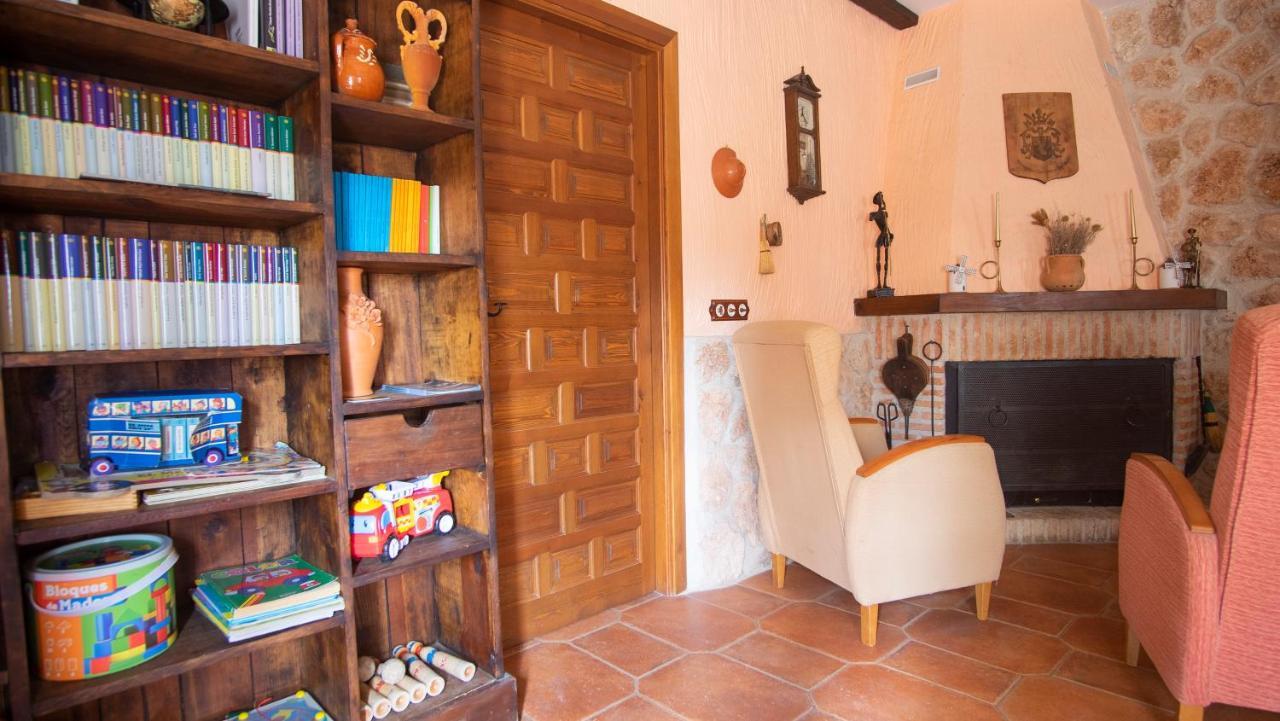 Villafranca de los Caballeros Casa Rural Santa Elena المظهر الخارجي الصورة